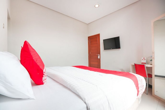 OYO 148 Cempaka Place Residence