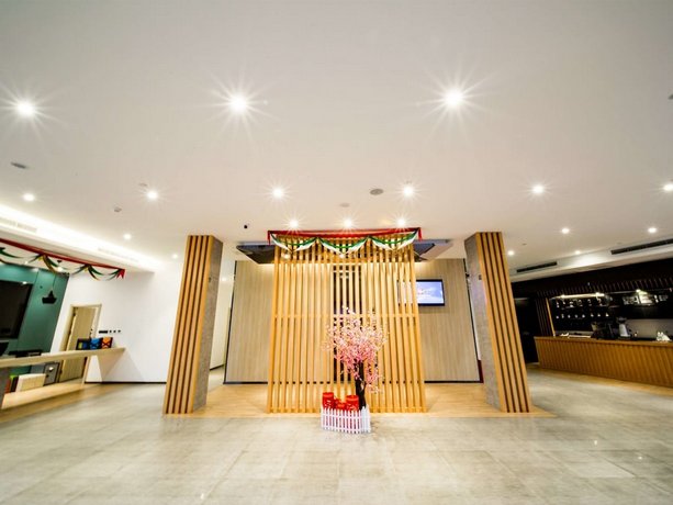 Ibis Chengdu Meizhou Center