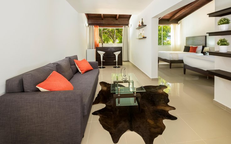 Ahnvee Luxury Boutique Hotel