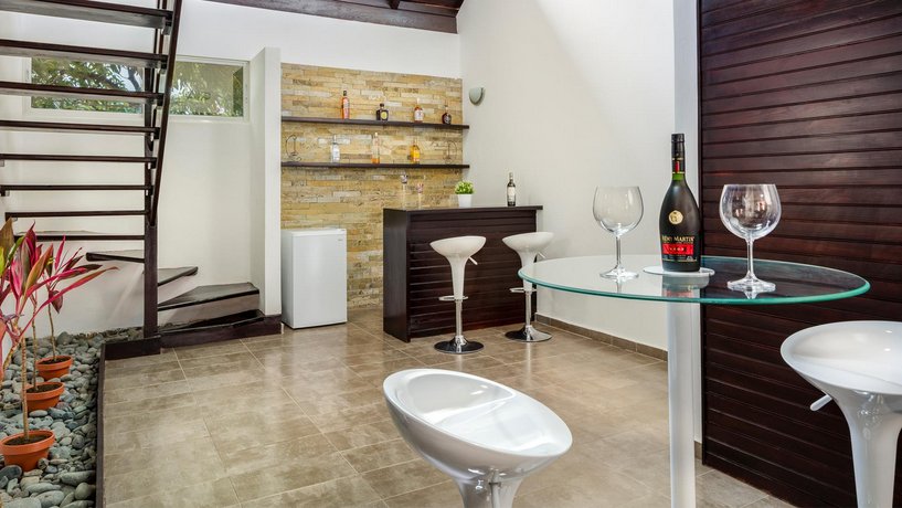 Ahnvee Luxury Boutique Hotel