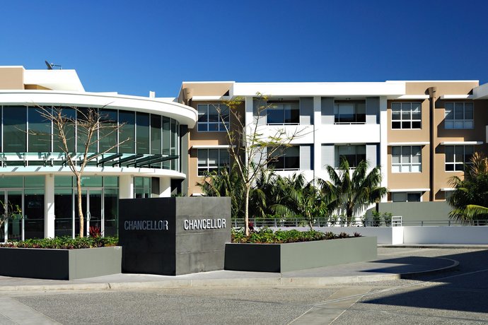 Chancellor Executive Apartments