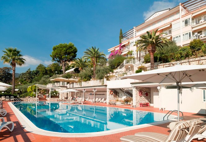 Hotel Villa Florida Suites & Suite Apartments Passeggiata Kurpromenade Italy thumbnail
