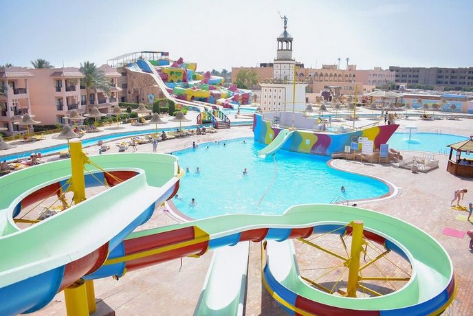 Parrotel Aquapark Resort