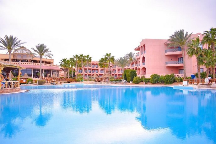 Parrotel Aquapark Resort