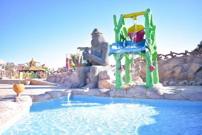 Parrotel Aquapark Resort