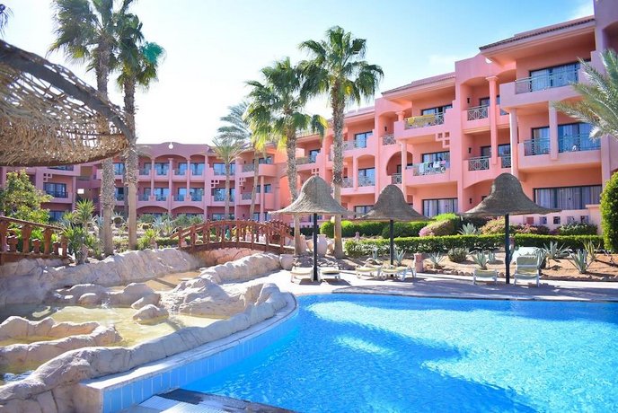 Parrotel Aquapark Resort