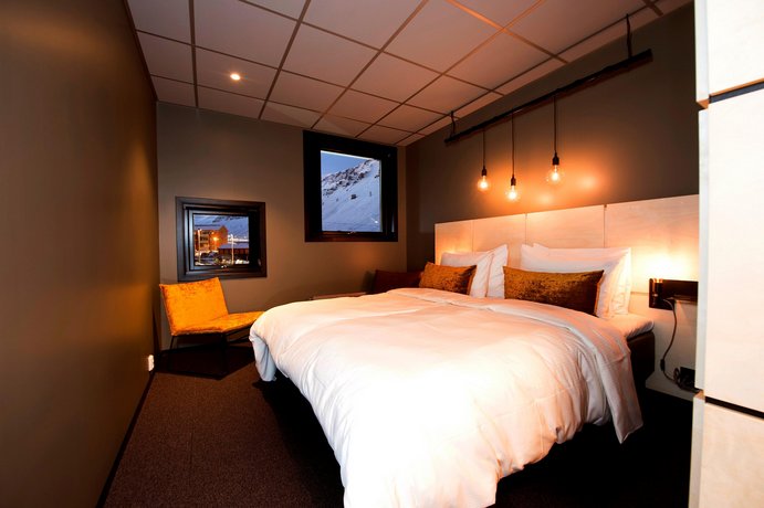 Svalbard Hotell The Vault