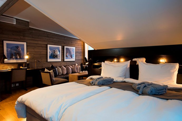 Svalbard Hotell Polfareren