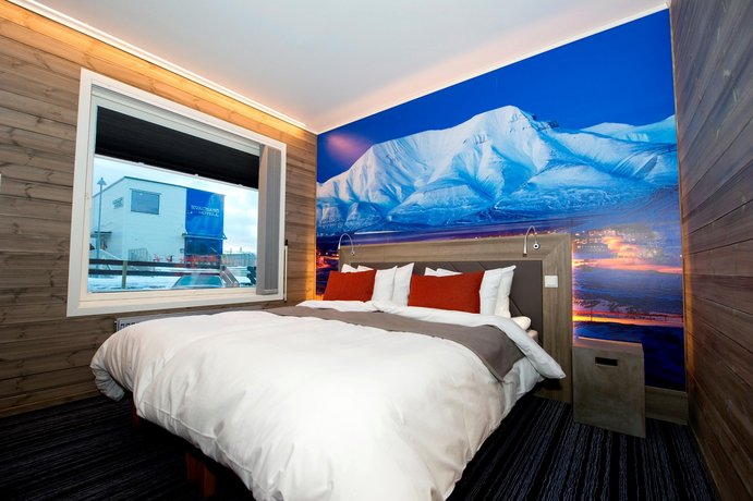 Svalbard Hotell Polfareren