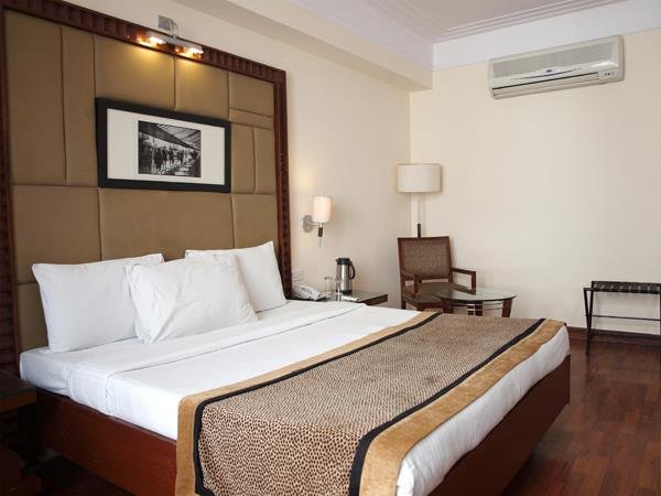 FabHotel Sumedha Premium