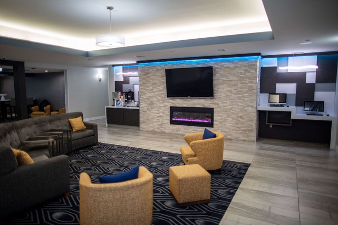 La Quinta Inn & Suites Houston East at Normandy