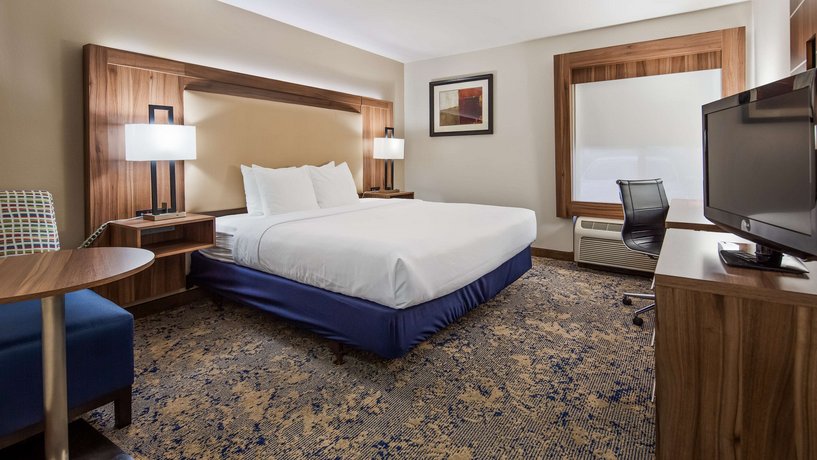 Best Western Plus Kansas City Airport - KCI East