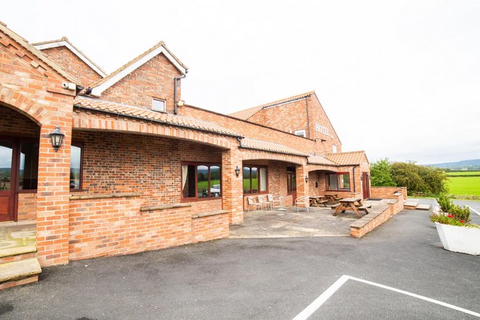 OYO White Horse Lodge Hotel East Thirsk