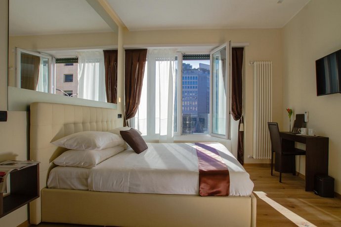 Aiello Rooms San Babila