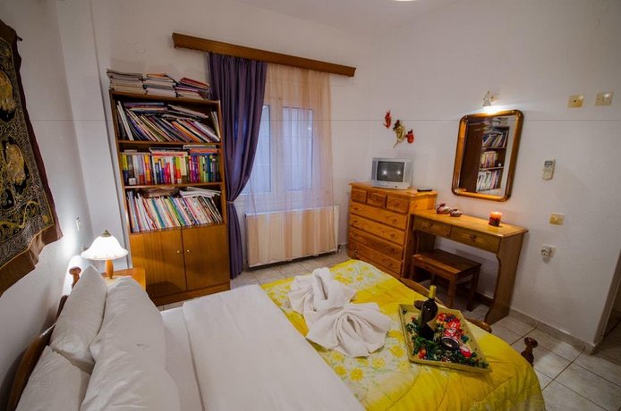 Tzaneria Apartments Skiathos