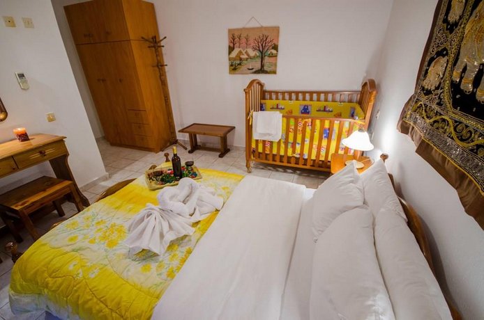 Tzaneria Apartments Skiathos