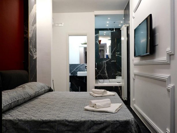 The Boutique Napoli Suite