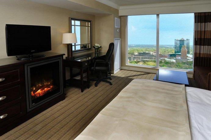 Hilton Niagara Falls/ Fallsview Hotel and Suites