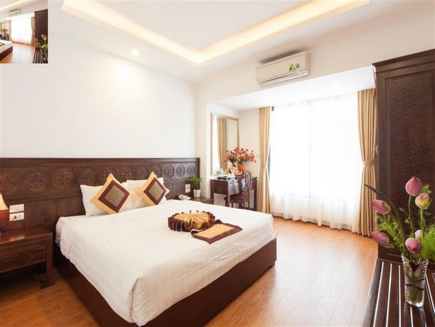 Le Foyer Hotel