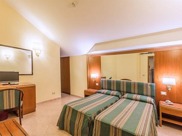 Raeli Hotel Floridia