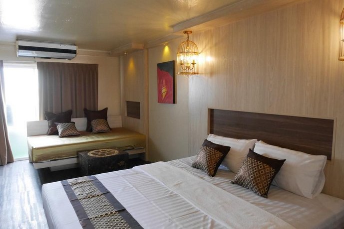 The Montana Lodge-Sathorn