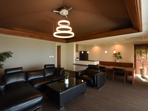Condominium T-Room