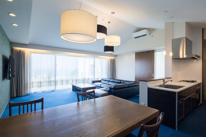 Condominium T-Room