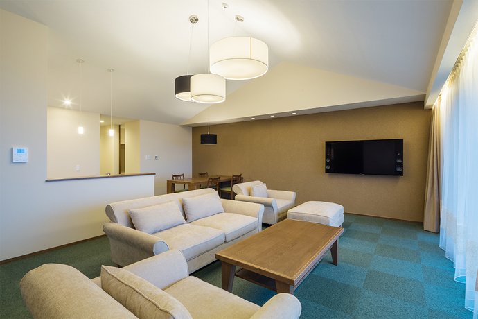 Condominium T-Room