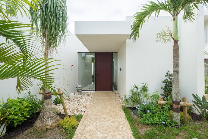 Condominium T-Room