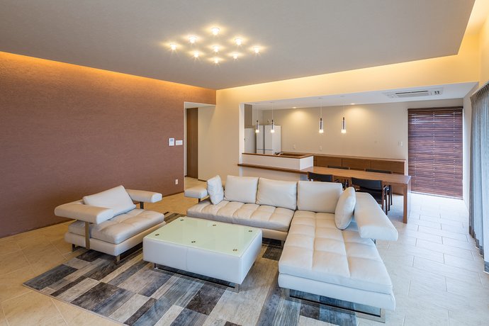 Condominium T-Room