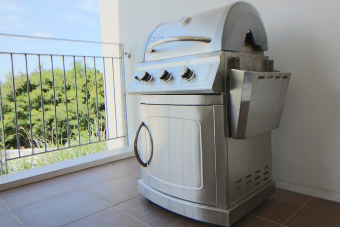 Condominium T-Room