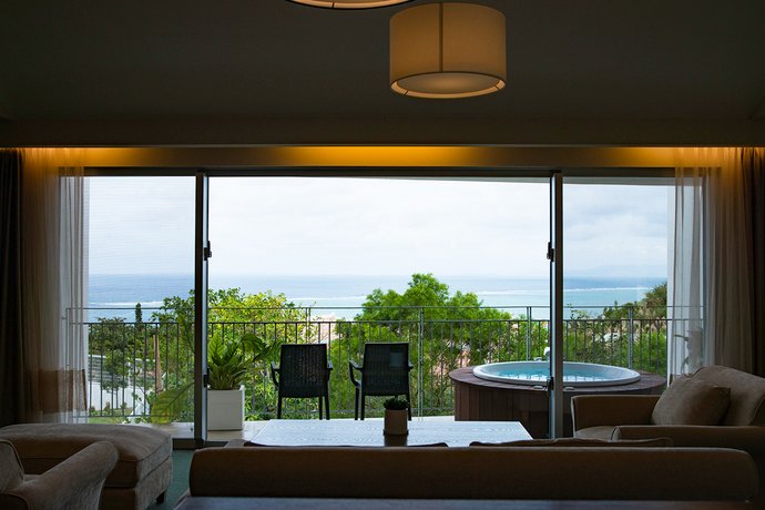 Condominium T-Room