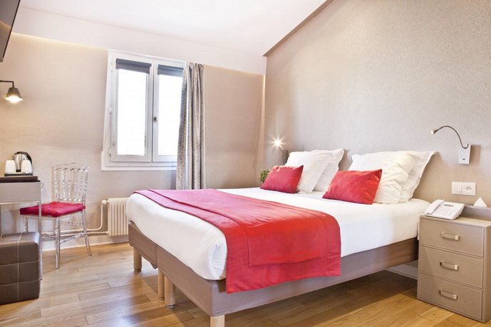 Hotel Eiffel Segur