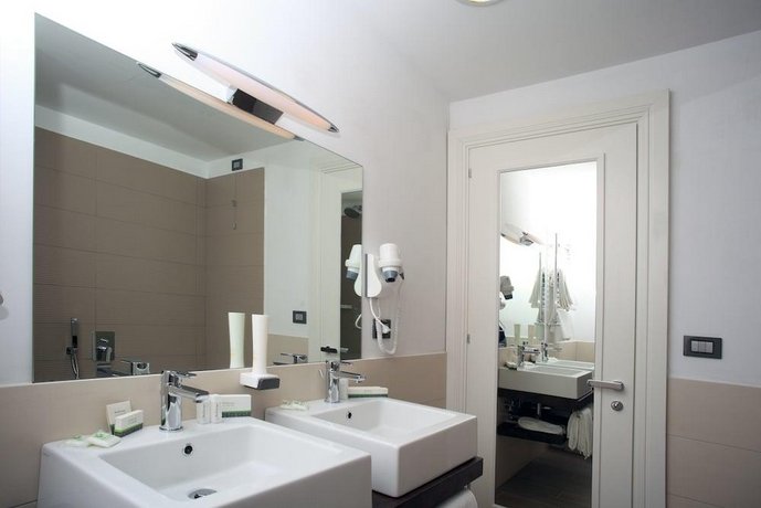 Fragrance Hotel St Peter