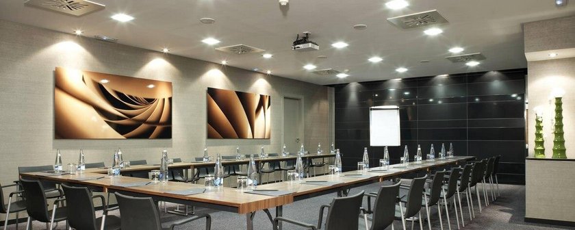 AC Hotel Victoria Suites A Marriott Luxury & Lifestyle Hotel