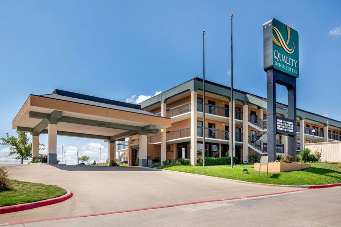 Quality Inn and Suites Cattle Baron
