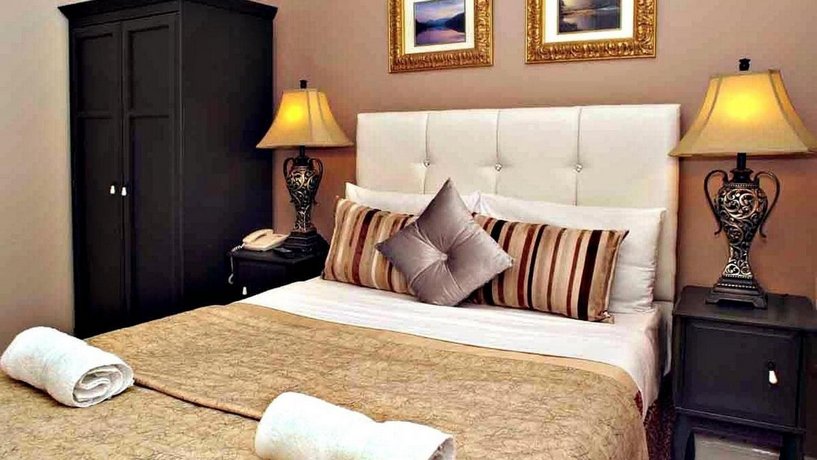Piccolino Hyde Park Hotel
