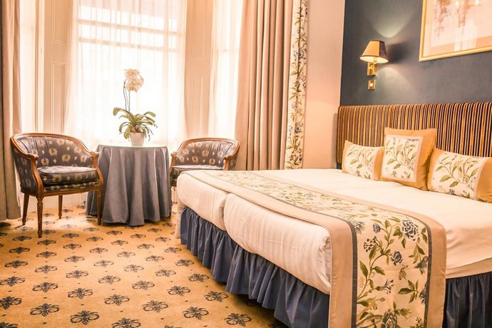 London Lodge Hotel