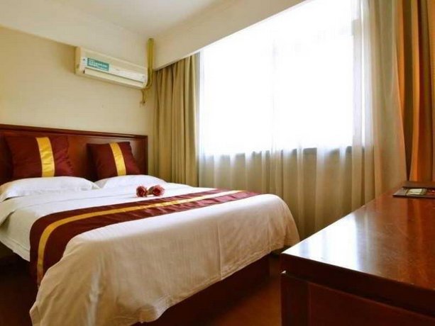 Greentree Inn Shanghai Dabaishu Business Hotel