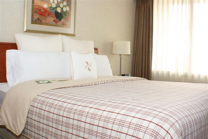 Four Points by Sheraton Charlotte