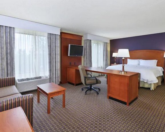 Hampton Inn & Suites Grand Rapids-Airport 28th St