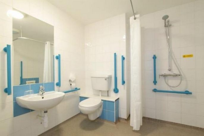 Travelodge London Central City Road Hotel