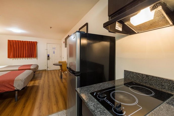 Motel 6 Greenville SC