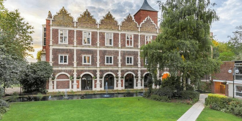 Safestay London Kensington Holland Park