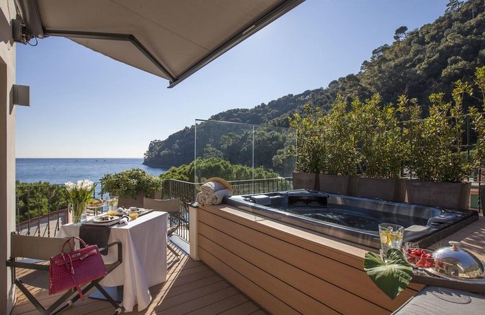 Eight Hotel Paraggi
