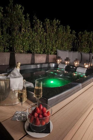 Eight Hotel Paraggi