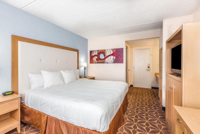 Days Inn by Wyndham Syracuse