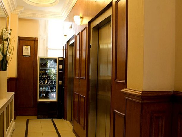 Pembridge Palace Hotel