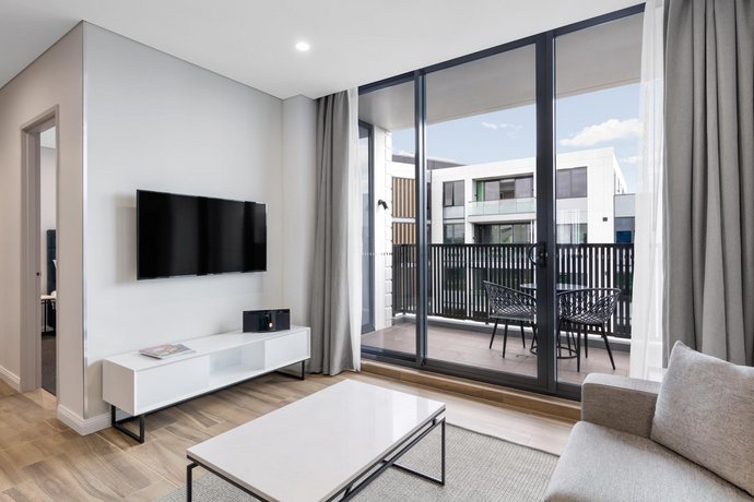 Meriton Suites Coward Street