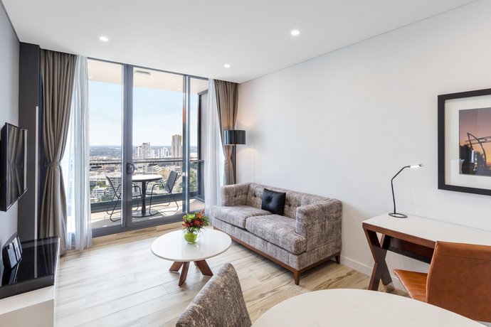 Meriton Suites Southport